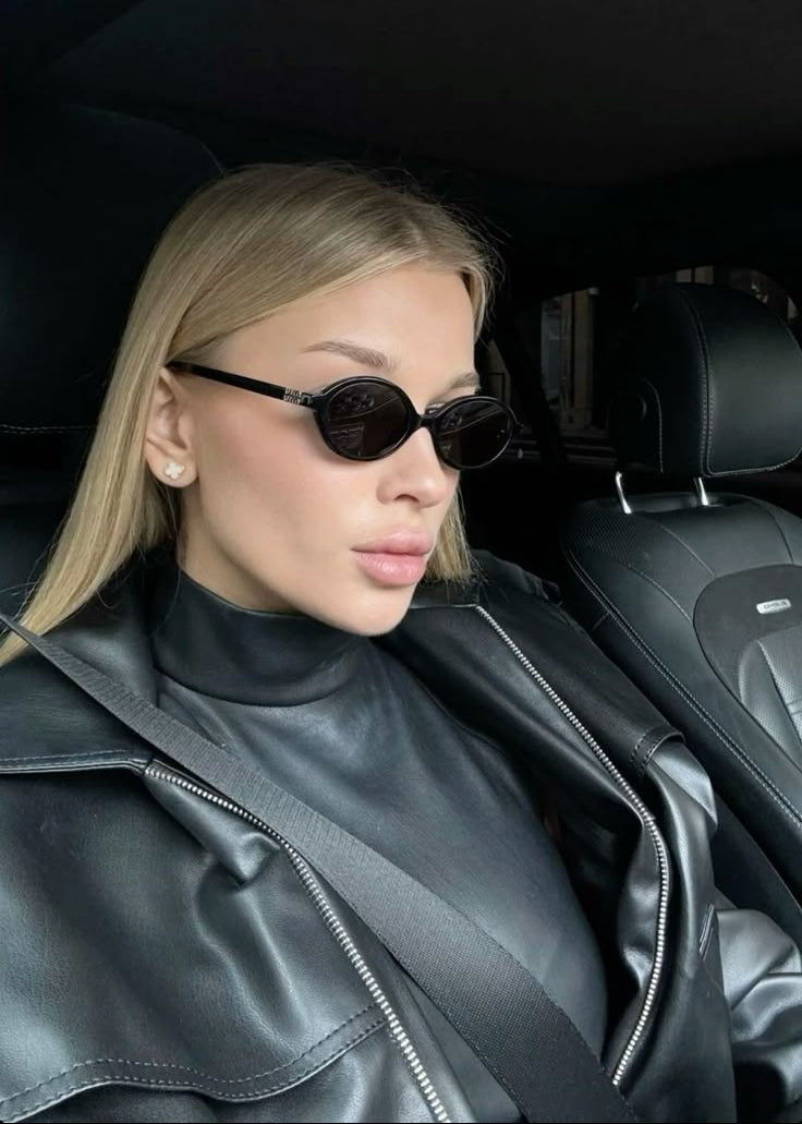 Miu Miu Noir avec Boîte