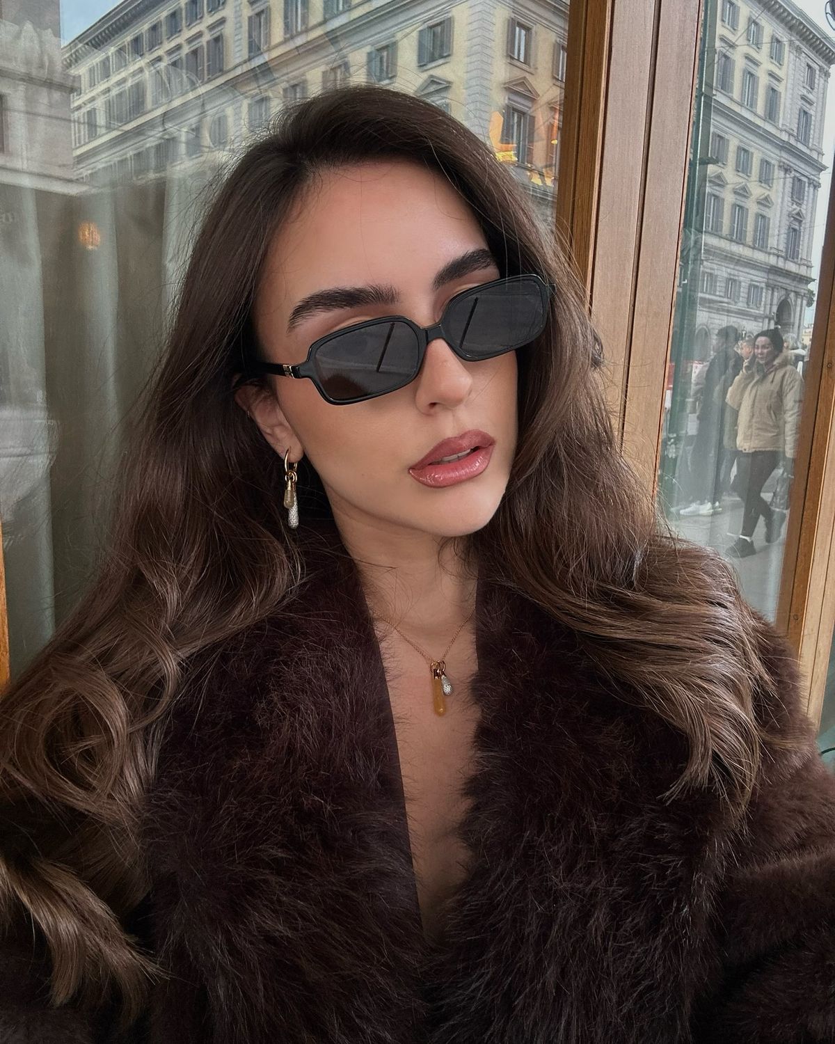 Miu Miu rectangle noir avec Boîte
