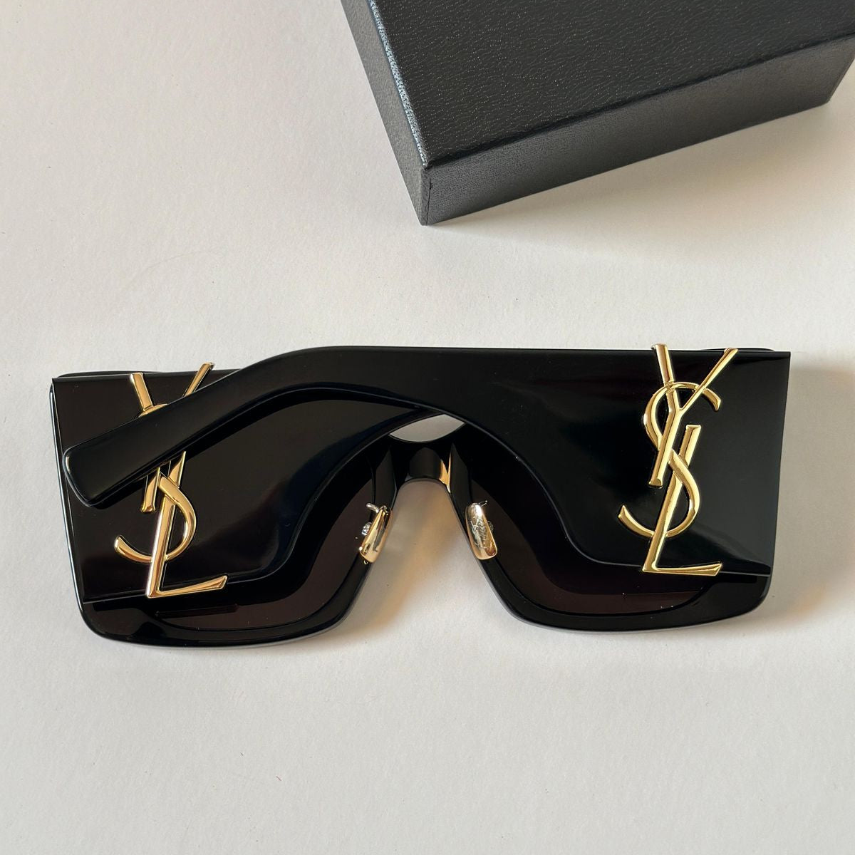 YSL sunglasses Carré