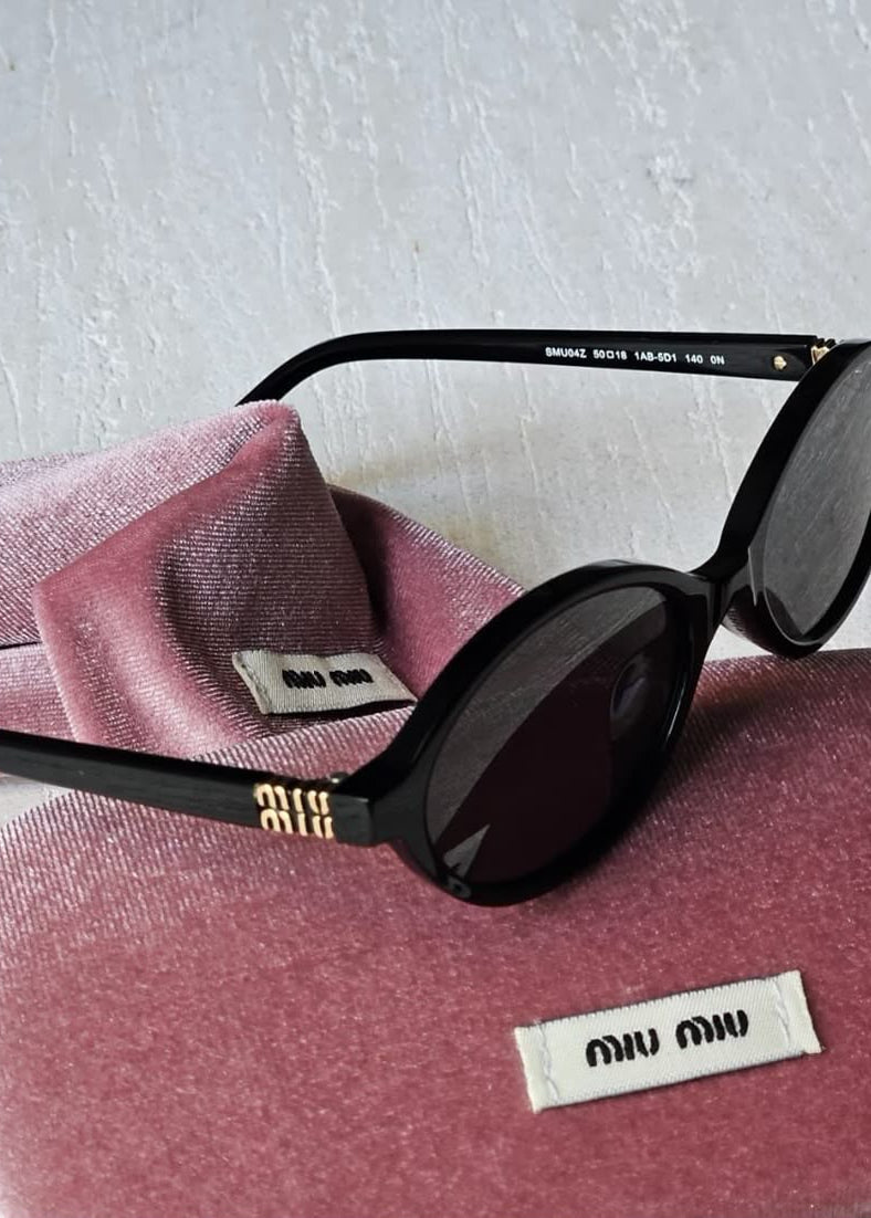 Miu Miu Noir avec Boîte