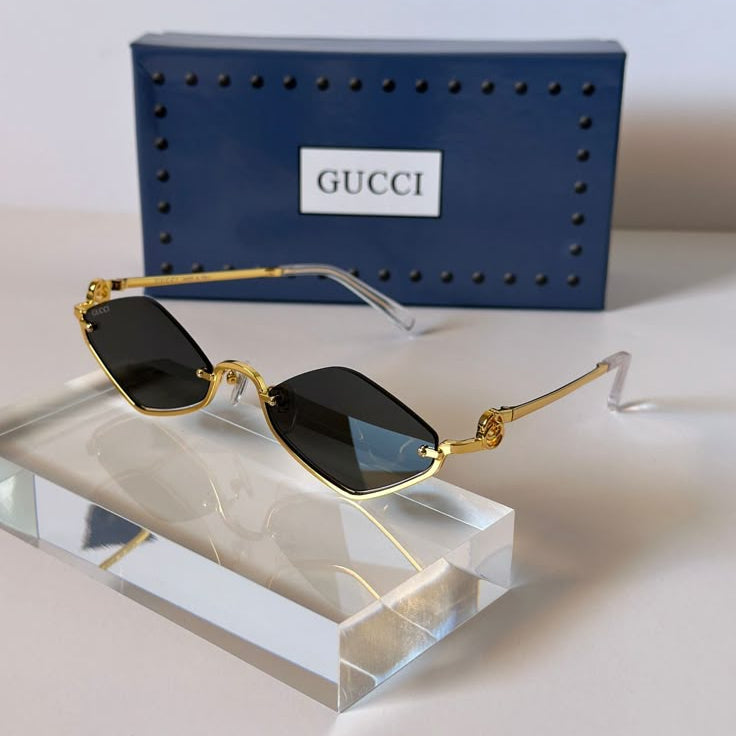 Gucci Triangle Noir